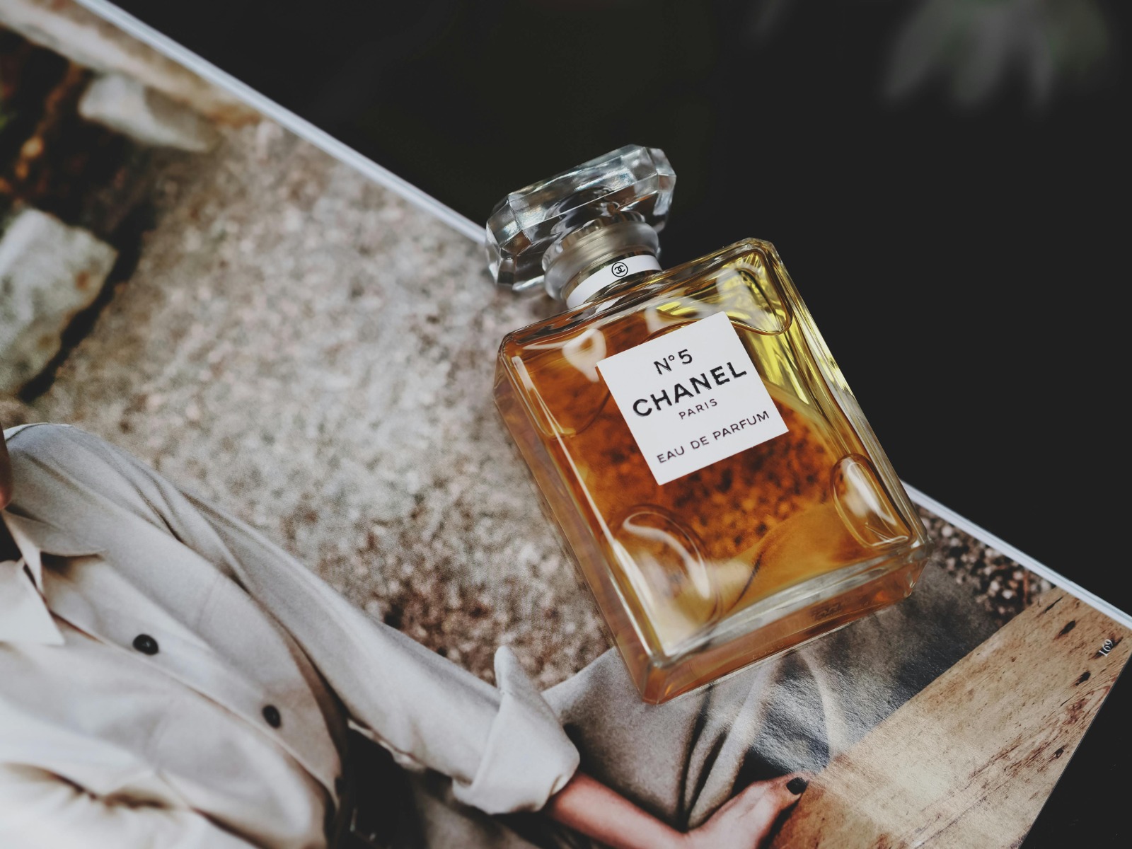 Tips for Collecting the Best New Release Perfume Samples