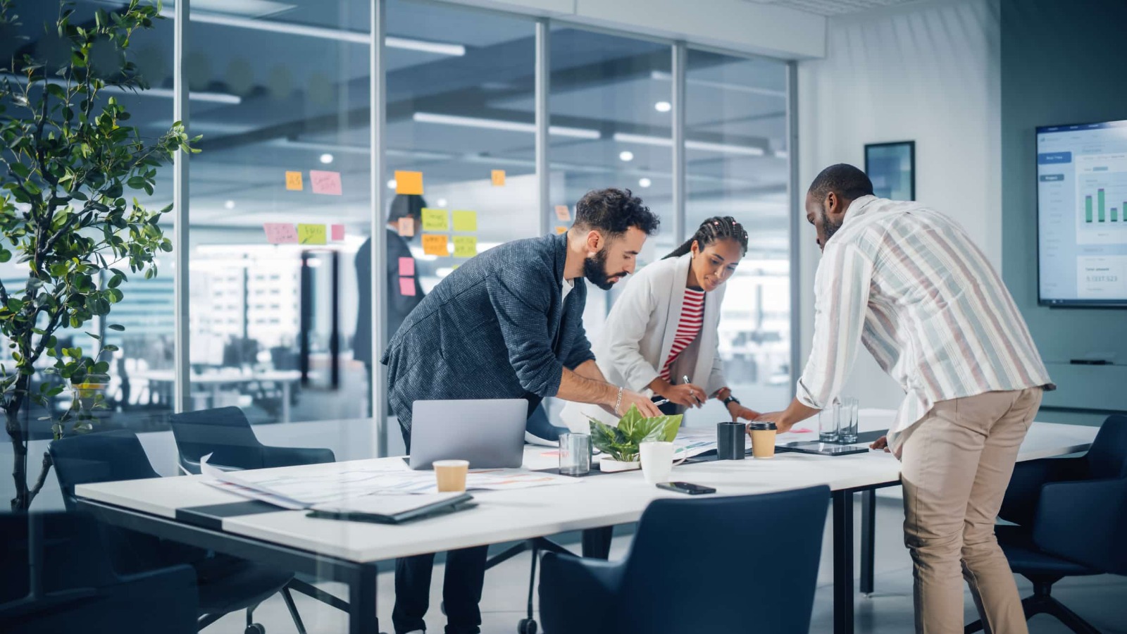 HOW COMPETITIVE INTELLIGENCE HELPS OPTIMIZE SALES TACTICS