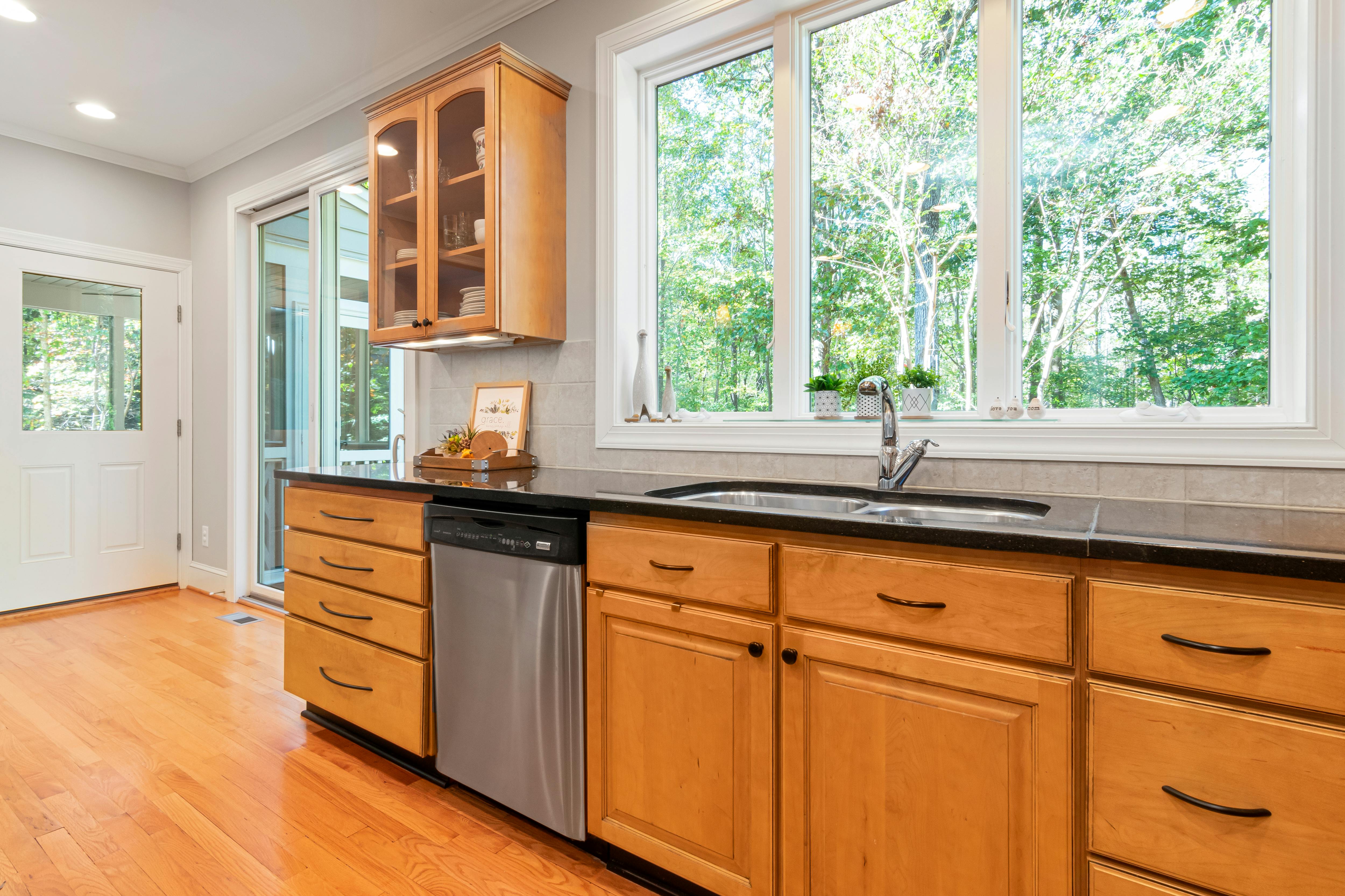Expert Kitchen Remodeling for Modern Living