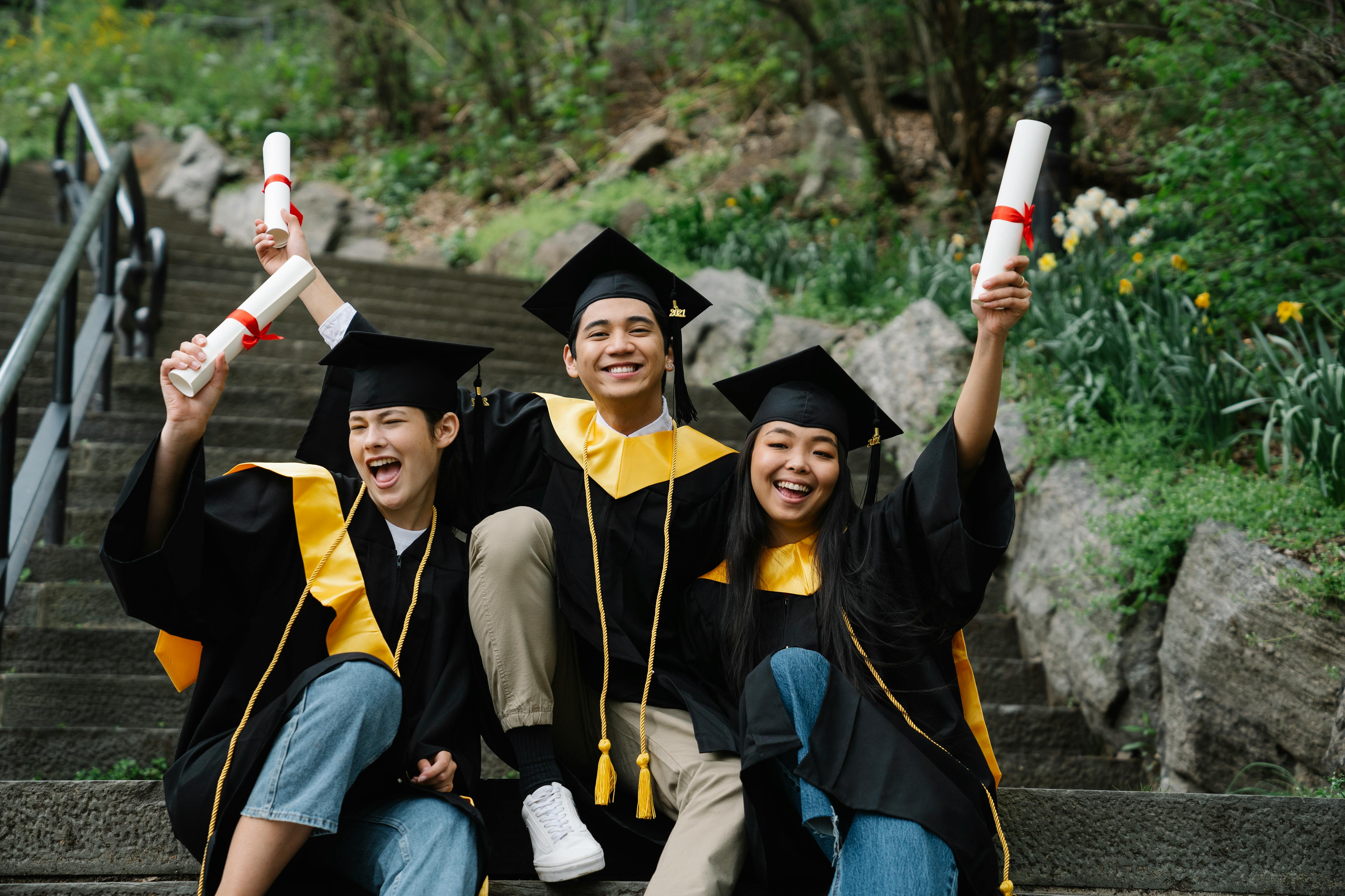 Where to Find the Best Fake Diplomas That Look Real