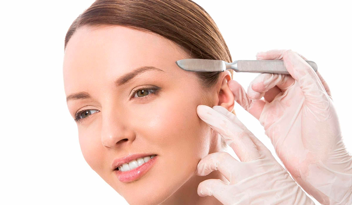 Dermaplane Facial: Remove Peach Fuzz and Reveal Fresh Glow